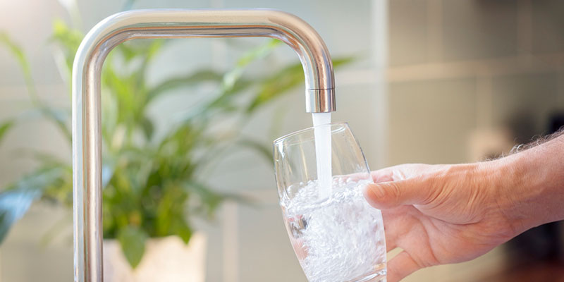 Deciding Between DIY and Professional Faucet Installation